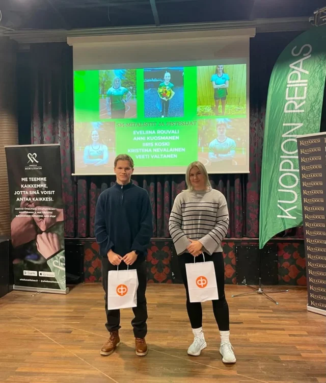 Maanantaina vietettiin kauden 2024-2025 päätösjuhlaa Kylpylähotelli Rauhalahdessa🤩
Tilaisuudessa palkittiin kaudella 24-25 menestyneitä urheilijoita, innokkaita tulevaisuuden tähtiä, reippaita yleisurheilukoululaisia, valmentajia ja ohjaajia sekä seuratoimijoita, jotka mahdollistavat panoksellaan kilpailuiden järjestämisen💚
Kiitos myös kumppaneilemme päätösjuhlaamme lahjoittamistanne palkinnoista @kultajousi_oy , @urheilumehilainen, @kuopionenergia @op_pohjoissavo!

Reippaan nettisivuilta voit käydä lukemassa listauksen palkituista.
Mikäli et päässyt paikalle ja olet palkittujen listalla, voit noutaa palkintosi toimistolta.

#yleisurheilu #kultajousi #kuopionreipas #urheilumehiläinen #kuopionenergia #oppohjoissavo