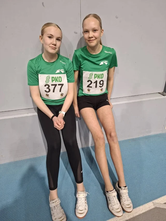 Viikonloppuna joukko Reipaslaisia oli Joensuussa kilpailemassa Pohjois-Karjalan avoimissa halleissa. Urheilijat tekivät hienoja suorituksia ja jopa omia ennätyksiään🤩👏 Alla listattuna Reipaslaisten tuloksia⬇️

T10 Aino Kymäläinen 
1. Korkeus (128) (T10 hallikauden kärkitulos💪)
5. 150m (25.97)
2. 60m aidat (11.60) 

T10 Senja Rosholm 
7.  Kuula (5.27)

P10 Emil Rosholm
7. 60m (10.87)
7.  800m (3.20.15 )
4. Pituus (334)
7. Kuula (4.80)

T11 Isla Okkonen 
5. Seiväs 160cm

T12 Venla Kymäläinen 
1. 150m (22.70)
2. 60m aidat (11.24)
1. Pituus (431)
3. Kuula (8.99)

T12 Viola Saastamoinen
5. 60m (9.47)
5. Keihäs (17.82)
5. Kolmiloikka (7.69)

T14 Miisa Kolehmainen
7. Keihäs (29.17)

T15 Miira Jehkinen
9. 60m (9.02) 

T15 Aino Tuppurainen
2. 200m (28.52)
2. 60m aidat (10.37)

T15 Venla Rissanen 
10. 60m (9.91)
4. Keihäs (20.92)
6. Pituus (3.71)
6. Kuula (7.27)

P15 Leevi Fröberg
60m aidat (9.50)

N17 Helmi Kiiskinen
4. 60m (8.50)
3. 60m aj (9.71)
3. 200m (28.91)

N17 Moona Rouvinen
3. Korkeus (137)
4. 60m aj (10.19)

N17 Enni Solehmainen
13. 60m (9.64)
8. Pituus (399)

N Selma Mäntyselkä
4. 60m (7.97)
5. 200m (26.63) 

N Iida Ronkainen
9. 200m (27.88)

M Santeri Lyyra
2. 200m (23.83)

M Santeri Kirjavainen
2. 3000m (8.32.17)

#kuopionreipas #yleisurheilu