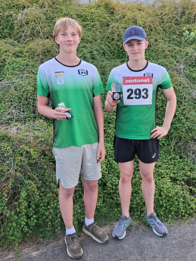 Upeita suorituksia Reippaan nuorilta Mikkelin 14-15-vuotiaiden SM-kisoissa!💚

🥈 SM-hopeaa
💥 N14 seiväs: Mette Hujo 320
💥 M14 keihäs: Peetu Savolainen 44,73
💥 M15 800m: Leo Sabat 2.06,04 (PB)

🥇SM-kultaa joukkuekilpailusta
💥 N14 seiväs joukkuekilpailu: Mette Hujo ja Aada Okkonen

Muita Viikonlopun onnistumisia:
💚 Leevi Fröberg M15 100m aidat 5. ajalla 14,46 (PB) 
💚 Mette Hujo N14 300m aidat 6. ajalla 46,83 (PB)
💚 Mette Hujo N14 pituus 15. tuloksella 4,60
💚 Peetu Savolainen M14 kiekko 12. tuloksella 31,57
💚 Peetu Savolainen M14 korkeus 10. tuloksella 150
💚 Leo Sabat M15 300m 15. ajalla 39,68
💚 Aada Okkonen N14 seiväs 16. tuloksella 260
💚 Miisa Kolehmainen N14 keihäs 23. tuloksella 31,81
💚 Miira Jehkinen N15 80m aidat - kilpailu päättyi harmillisesti hylkäykseen

Onnea kaikille urheilijoille hienoista suorituksista!💚

#kuopionreipas #smkisat