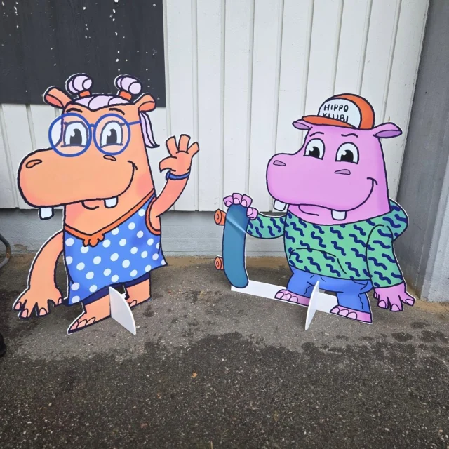 Eilen Väinölänniemen urheilukentällä vietettiin perinteiset Kuopion Hippokisat. 
Sateisesta säästä huolimatta kentän valtasi sadat iloiset pienet urheilijat perheineen. 🤩
Illan aikana kilpailtiin juoksussa, pituushypyssä ja heitoissa. 
Lisäksi kentällä pääsi kiertämään seurojen järjestämiä Hippo-perherasteja sekä halailemaan Henri-Hippoa 🤗

Kisojen tulokset löydöt seuran sivuilta www.kuopionreipas.fi 

Nähdään taas ensi vuonna Hippokisojen merkeissä! 😍

@op_pohjoissavo 
#oppohjoissavo #hippokisat #kuopionreipas #yleisurheilu
